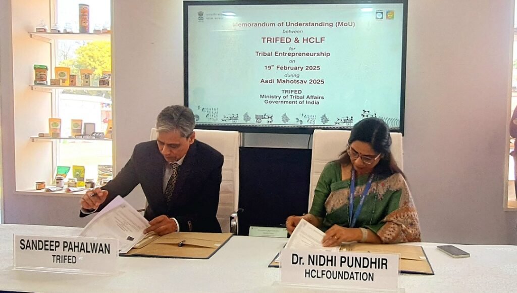 CSR: HCLFoundation and TRIFED Join Forces to Empower 4,500 Tribal Artisans in India 1 CSR: HCLFoundation and TRIFED Join Forces to Empower 4,500 Tribal Artisans in India