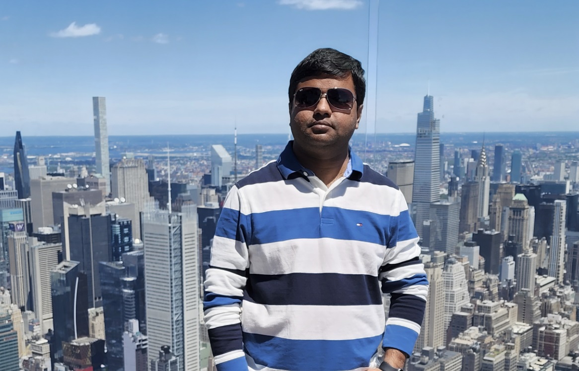 Automating the Future: The Impact of OneClick Deployment Solutions on Cloud Efficiency & Innovation 1 Santosh Pashikanti
