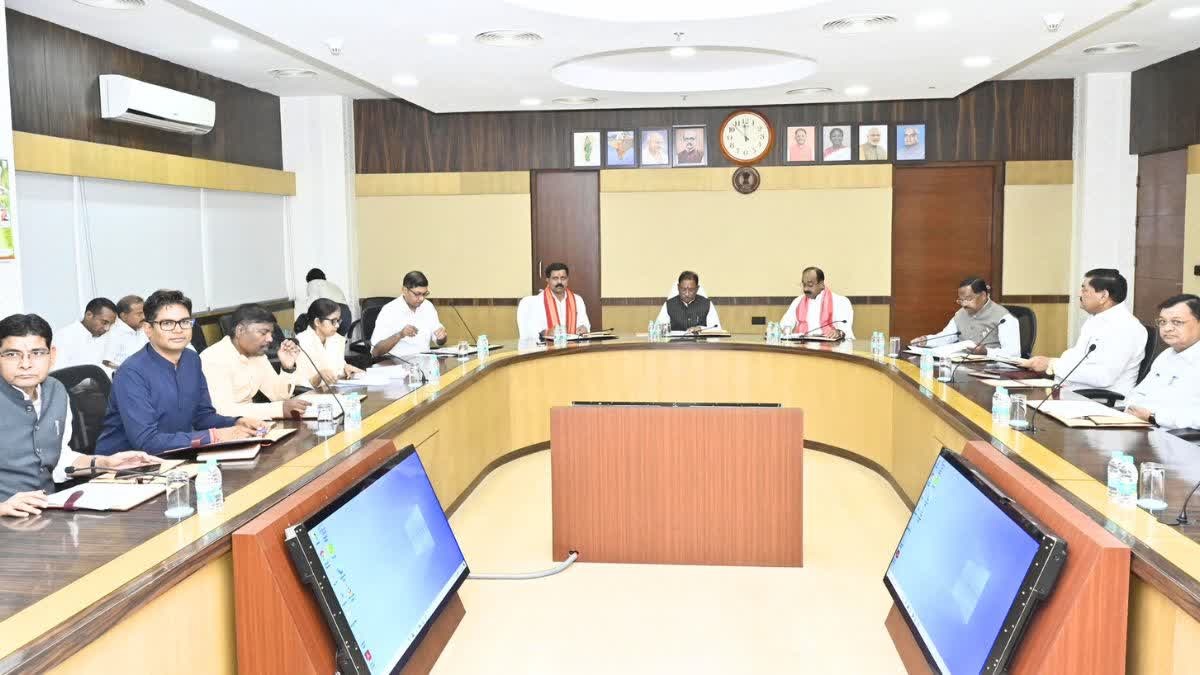 छत्तीसगढ़ सरकार का ऐतिहासिक फैसला: 2621 बर्खास्त B.Ed शिक्षकों को मिलेगी दोबारा नौकरी 1 chhattisgarh-government-reinstates-2621-dismissed-bed-teachers