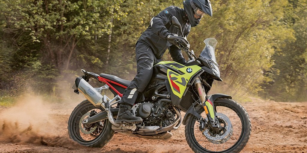 BMW F 900 GS लॉन्च: दमदार लुक, स्मार्ट फीचर्स और जबरदस्त परफॉर्मेंस 2 BMW F 900 GS लॉन्च: दमदार लुक, स्मार्ट फीचर्स और जबरदस्त परफॉर्मेंस