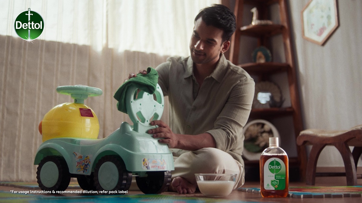 Father’s Day: Dettol Highlights Role of Dads with #DadsCanToo Initiative