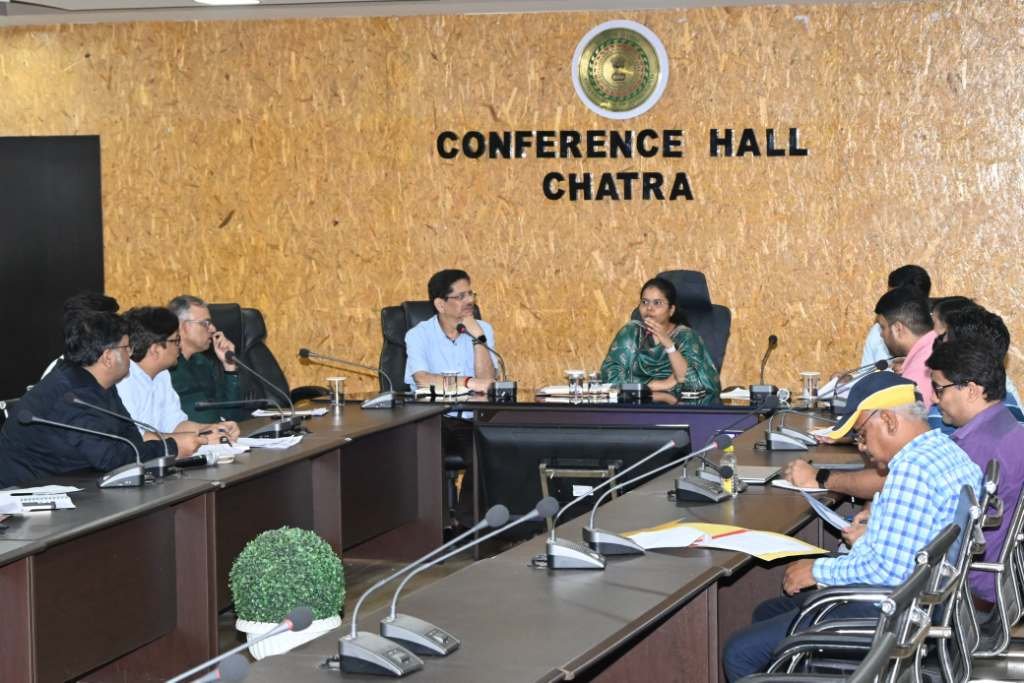 सीएसआर गतिविधियों के प्रभावी कार्यान्वयन के लिए बैठक आयोजित 3 India CSR