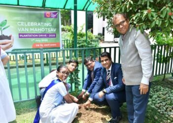 AU Small Finance Bank Marks Van Mahotsav with All-India Tree Plantation Drive