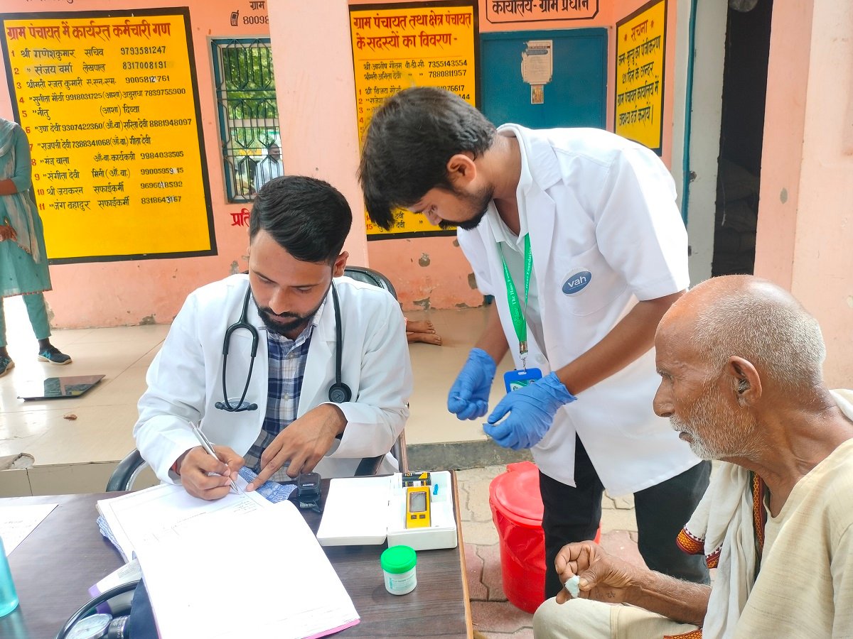 CSR: ROADIS Swasthya Path MMUs Deliver Healthcare to 4.4 Lakh in Rural Varanasi