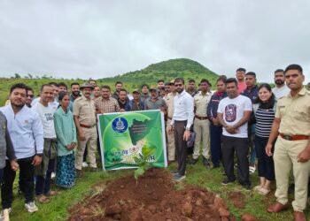 ESDS Leads Tree Plantation in Nashik, 10,000 Saplings Take Root