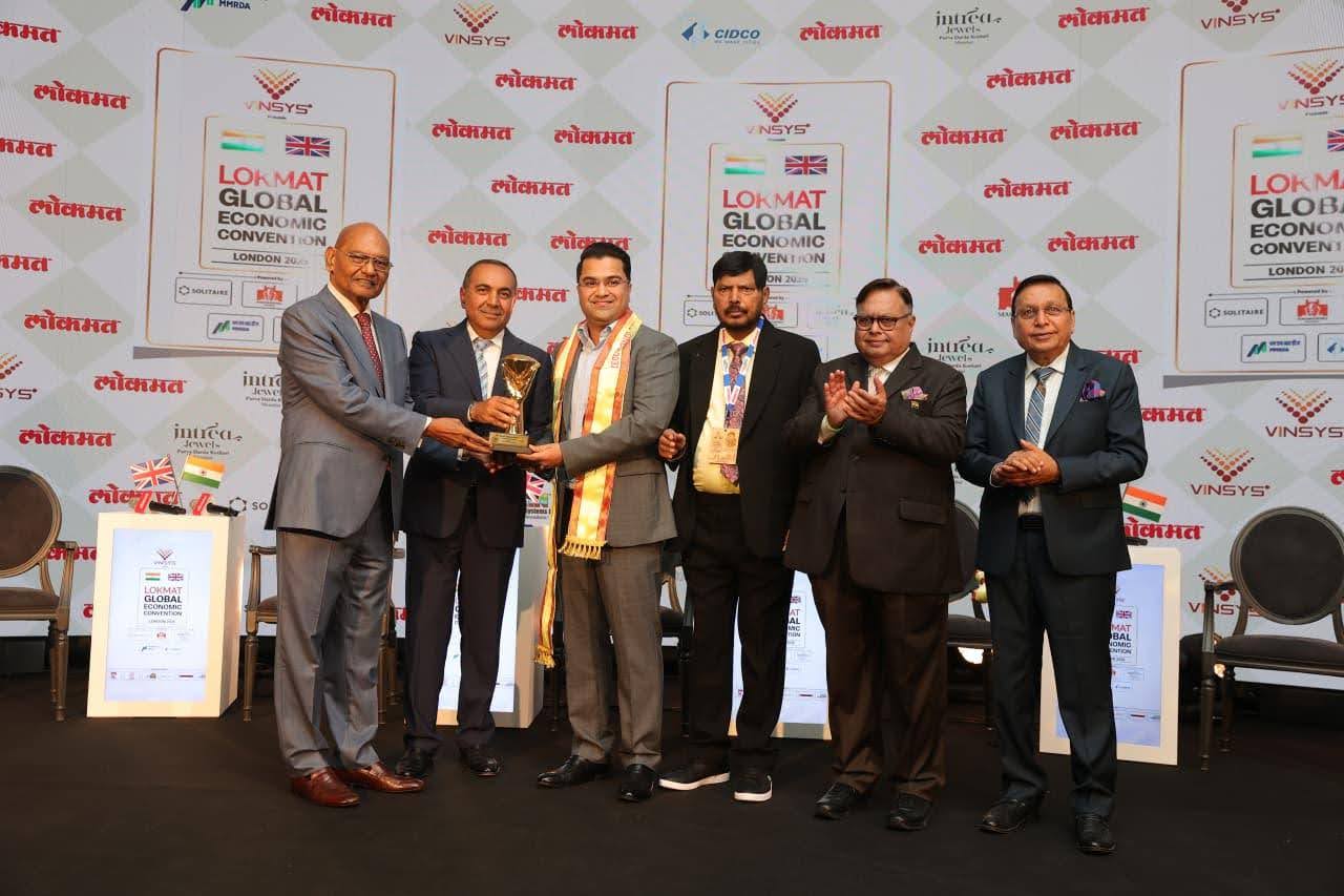 CA अभय भूतड़ा लोकमत ग्लोबल इकोनॉमिक कन्वेंशन में भारत भूषण पुरस्कार से सम्मानित 1 CA अभय भूतड़ा