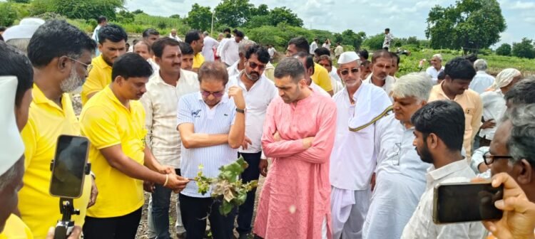 Raamdeo Agrawal, Chairman with Farmers