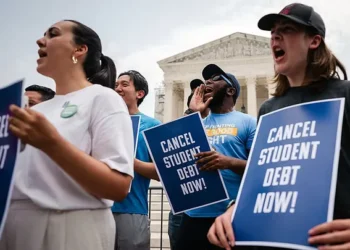 The Trump administration and the American Federation of Teachers reached an agreement to cancel student loans for millions of borrowers. (Kent Nishimura/Los Angeles Times via Getty Images)