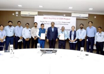 MOU Signed by G. Sitaraman, GM (CSR/Welfare), WCL, and Dr. D.K. Singh, Chairman, SCT