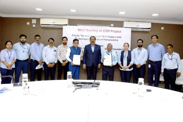 MOU Signed by G. Sitaraman, GM (CSR/Welfare), WCL, and Dr. D.K. Singh, Chairman, SCT