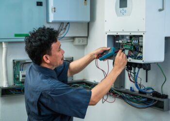 Know How Inverters Improve Power Quality And Reduce Voltage Fluctuations At Home