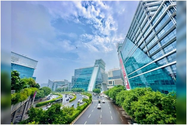Realty Hunting Highlights Surge in New Launches as Gurugram Real Estate Market Gains Momentum 1 Real Estate Market