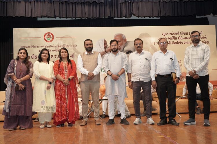 Philanthropist: Piyush Desai Extends Education Aid to 1,102 Girls, 7,500 Farmers