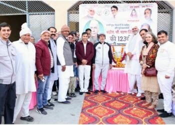 Tributes Paid to Former PM Charan Singh on his Birth Anniversary in Delhi