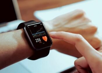 How Heated Wearables Support Sustainable Outdoor Living