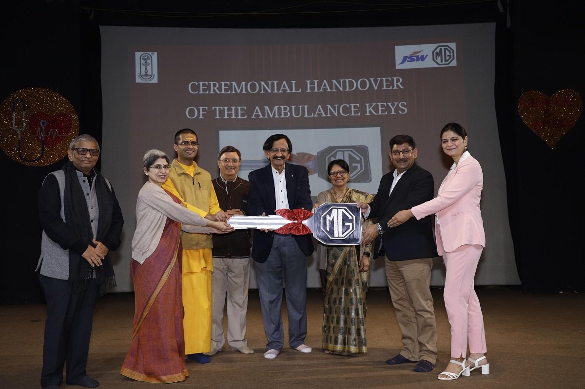 CSR: JSW MG Motor Hands Over MG Hector Ambulance to Chinmaya Mission