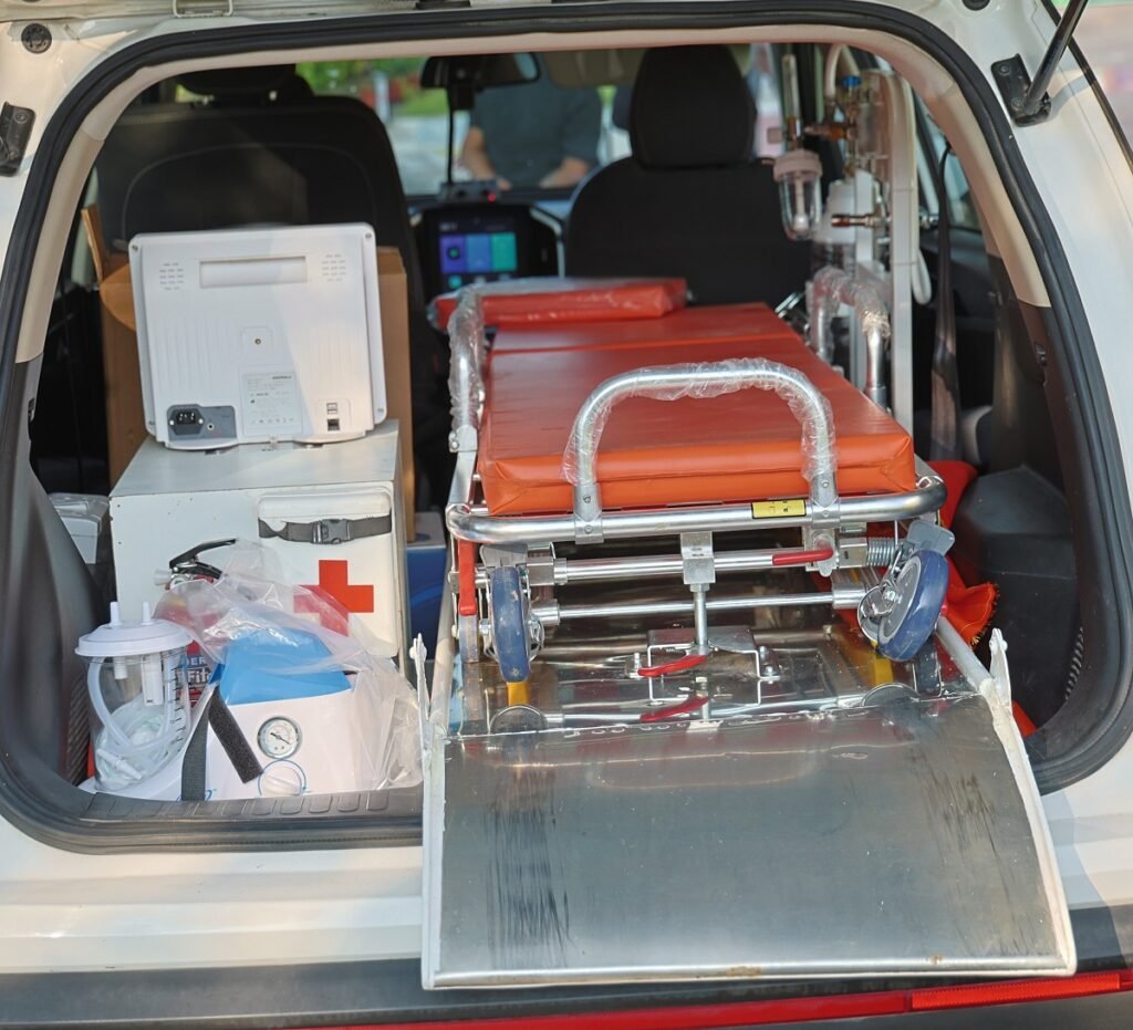 CSR: JSW MG Motor Hands Over MG Hector Ambulance to Chinmaya Mission 4 India CSR