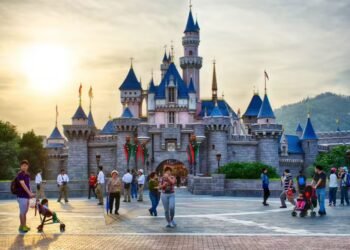 The Ultimate Family Guide to Hong Kong Disneyland Tickets