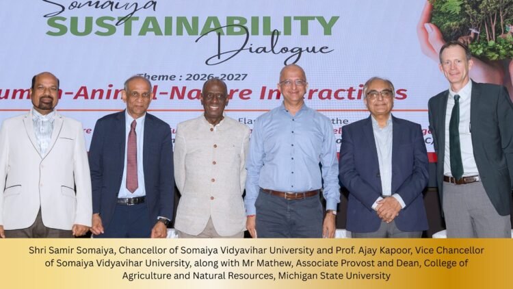 Samir Somaiya Chancellor Somaiya Vidyavihar University and Prof Ajay Kapoor Vice Chancellor Somaiya Vidyavihar University with the dignitaries