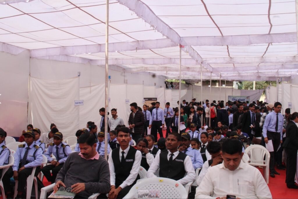 उदयपुर में जिंक कौशल द्वारा आयोजित मेगा रोजगार मेला बना युवाओं के लिए सुनहरा अवसर