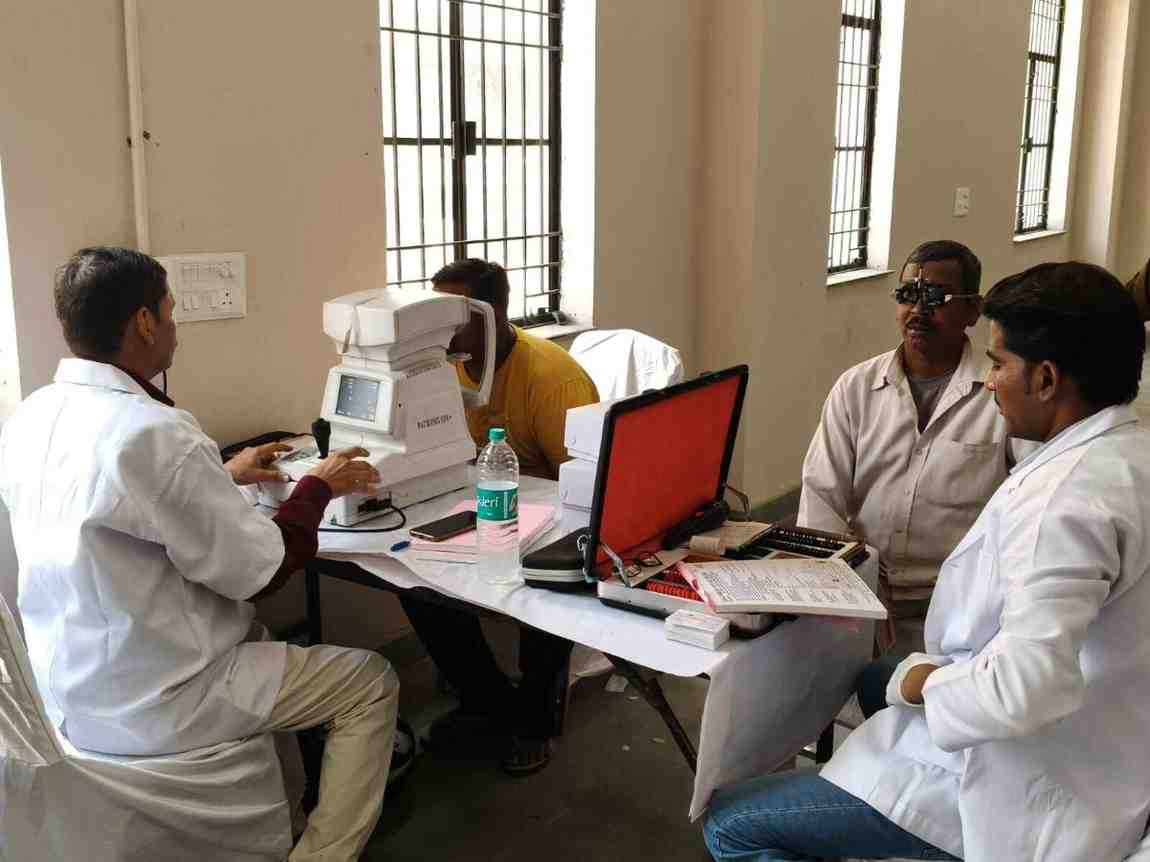 CSR: itel, AWF Provide Eye Care Support to 150 Safai Mitras in Noida