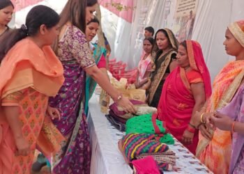 Dr. Payal Kanodia Initiates Weaving Change – Weaving of Heritage Campaign