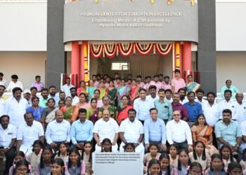 Photo Caption: Hyundai Motor India Foundation today handed over the ‘Hyundai Center for Education Excellence’ at Government Higher Secondary School, Thandalam to the School Management Committee and Thandalam Village Panchayat in Kancheepuram. Thiru T.M. Anbarasan, Honourable Minister for Micro, Small and Medium Enterprises (MS&ME), Government of Tamil Nadu, inaugurated the new academic block in the presence of HMIF Trustees, other dignitaries and students.