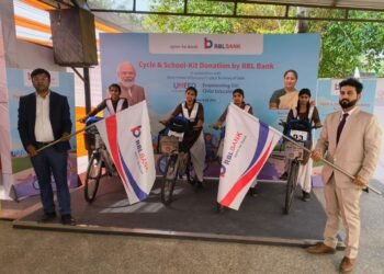 RBL Bank, one of India’s leading private sector banks, through its CSR initiative – UMEED, distributed 800 bicycles and school kits to girl students