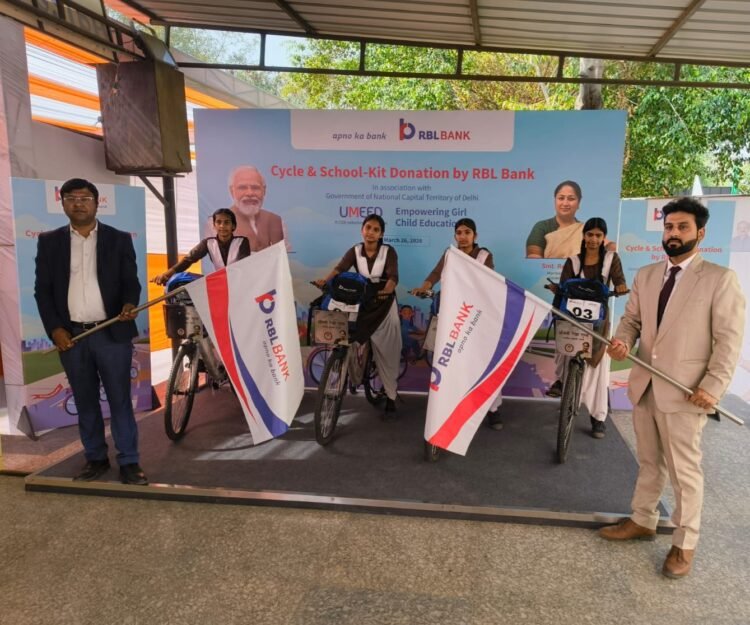 RBL Bank, one of India’s leading private sector banks, through its CSR initiative – UMEED, distributed 800 bicycles and school kits to girl students