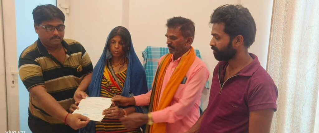 Vedanta Power disburses full compensation to the deceased and injured workers’ families after the Singhitarai plant incident. Photo: India CSR
