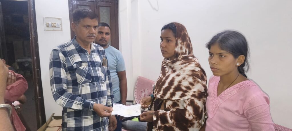 Vedanta Power disburses full compensation to the deceased and injured workers’ families after the Singhitarai plant incident. Photo: India CSR