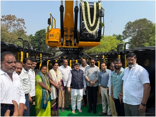 Rudra Amphimax 2530T to enhance desilting efficiency and support large-scale urban water restoration.