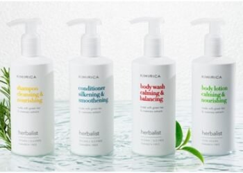 4-Step Monsoon Care Tips For Healthy, Glowing Skin & Hair All Season Long
