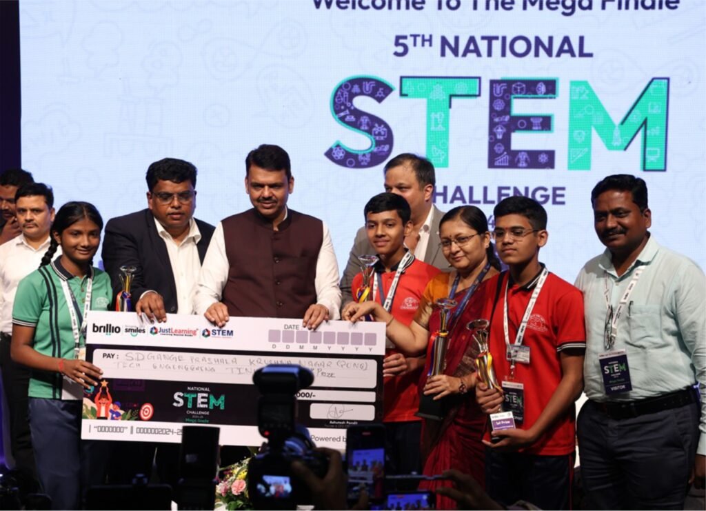Maharashtra Chief Minister Devendra Fadnavis applauds young innovators at the National STEM Challenge 2025 Mega Finale, recognising students’ scientific talent and problem-solving skills.