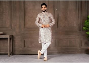 Why the Kurta Pajama Remains the Most Comfortable Choice in Festive Ethnic Wear?