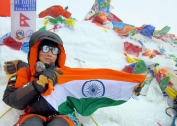 Dubai-Based Indian Banker Shradha Gupta Conquers Mount Everest, The World's Highest Peak
