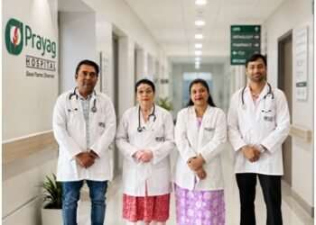 प्रयाग हॉस्पिटल ने एक हाई-रिस्क ट्रॉमा सर्जरी कर बुरी तरह सड़क दुर्घटना में जख्मी 74 वर्षीय मरीज की जान बचाई