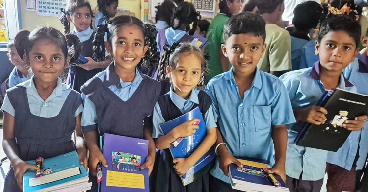 Samsung R&D Institute Notebook Initiative Reaches 2 Lakh Students Across Karnataka 1 India CSR