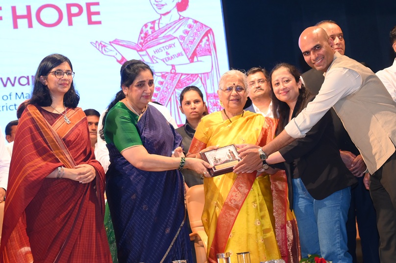 ThinkSharp Foundation was felicitated by Sunetra Ajit Pawar and Sudha Murty for its Digital Class project with Pune Zilla Parishad.