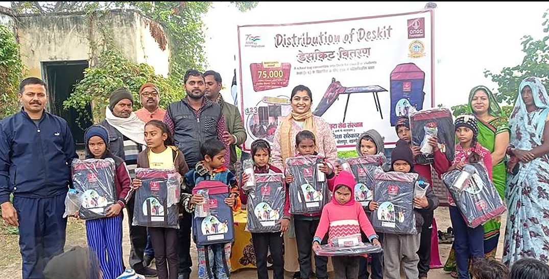 ONGC Distributes 75,000 Deskits to Students Across 750 Schools Under FY26 CSR Education Initiative 1 ONGC Distributes 75,000 Deskits to Students Across 750 Schools Under FY26 CSR Education Initiative