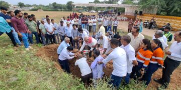 सीएसआर: हिंदुस्तान जिंक द्वारा विद्यालय खेल मैदान की चारदीवारी व विकास कार्य का भूमि पूजन