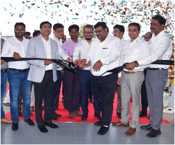 PPS-Mahindra inagurated Pune's largest upcountry automobile service workshop at Saswad